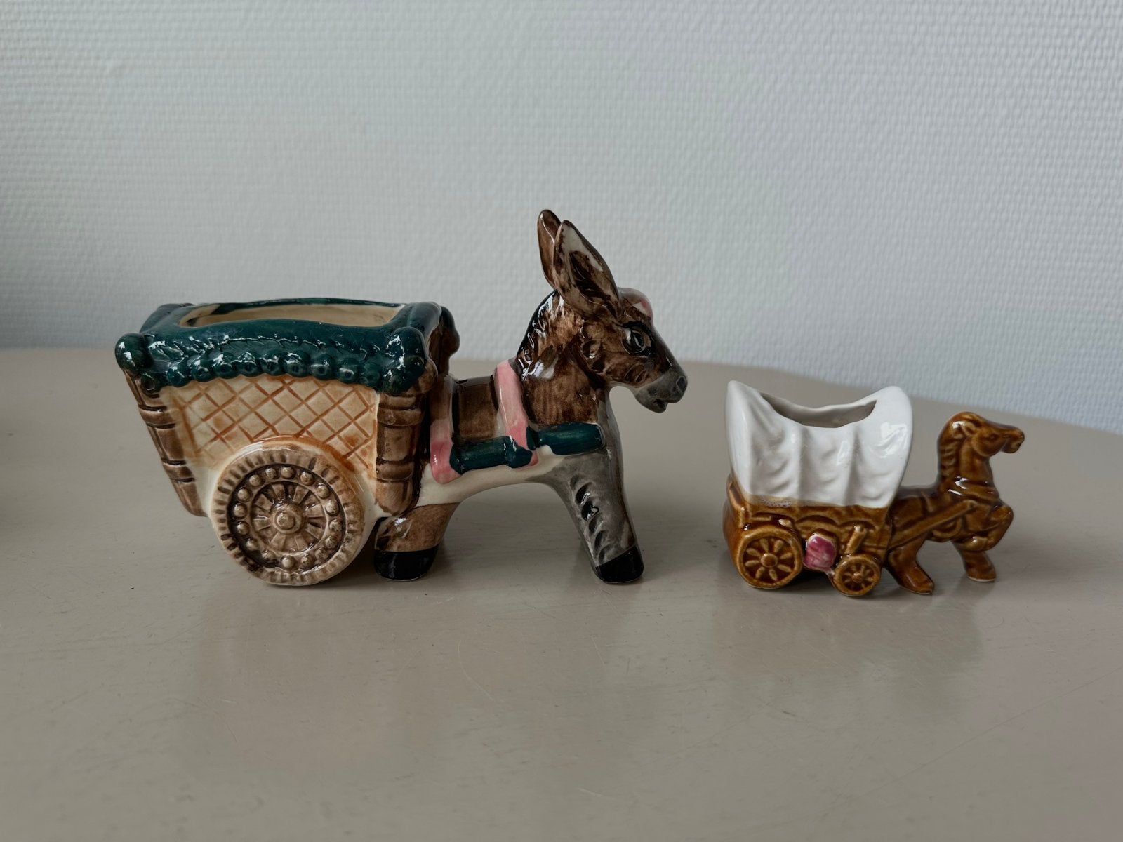 Keramische ezel met kar en kleine ezel met wagen, Gebruikt, Meerkleurig, Ophalen of Verzenden, Landelijk
