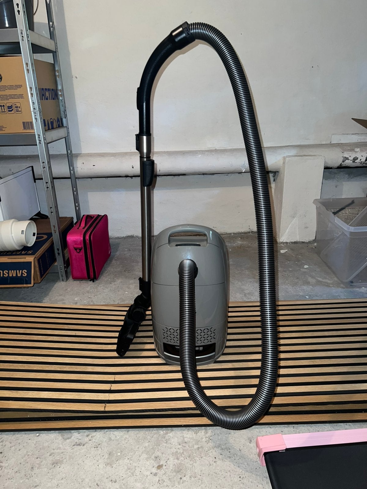 Miele Guard M1 Silence stofzuiger in grafietgrijs, Ophalen, Zo goed als nieuw