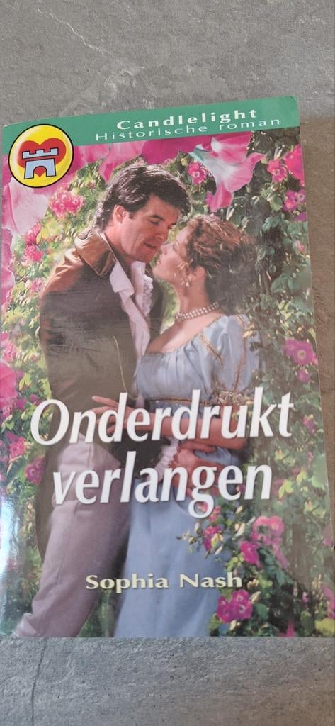 Onderdrukt verlangen- Sophia Nash, Boeken, Ophalen of Verzenden, Zo goed als nieuw