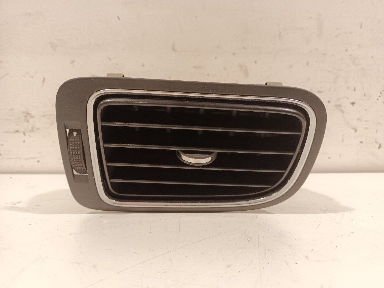 Dashboard luchtrooster links Volkswagen Polo, Auto-onderdelen, Onderdelen@venauto.nl, Van der Ven Autorecycling B.V., Gebruikt