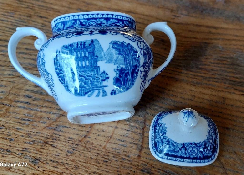 Suikerpotje Old England  van Sphinx Maastricht., Antiek en Kunst, Antiek | Servies los, Ophalen of Verzenden