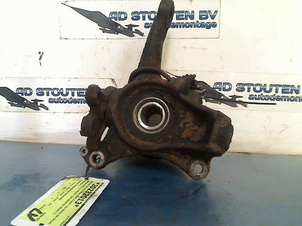 Fusee Links Voor Citroën C5 III Tourer (RW) 2008, Gebruikt, Citroën, Kontakt-citroen@citroen.com, Citroën Deutschland GmbH