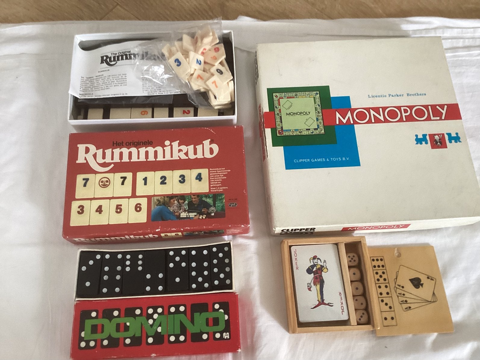 MONOPOLY- RUMMIKUB- DOMIDO -KAART SPEL, Ophalen of Verzenden, Zo goed als nieuw