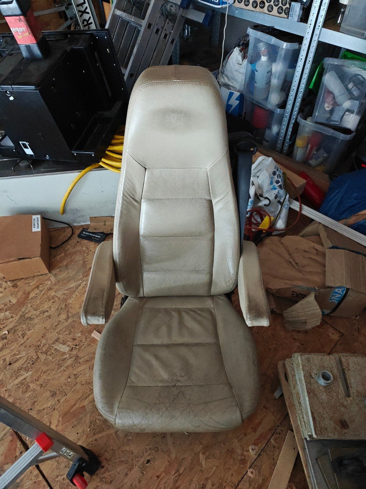 Hymer camperstoel beige - Opknapper, Caravans en Kamperen, Ophalen, Gebruikt