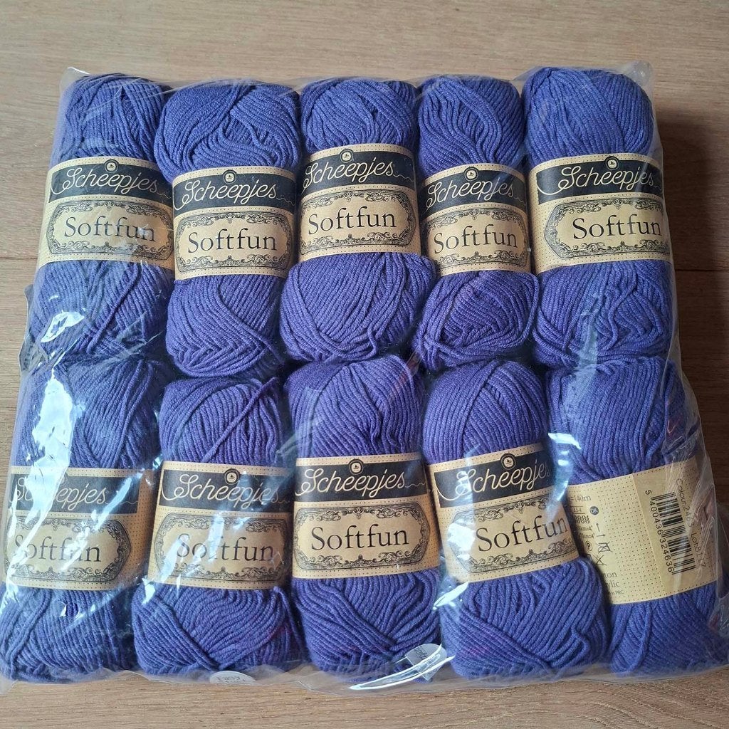 10 bollen Scheepjes Softfun - 2463 - Purple, Hobby en Vrije tijd, Breien en Haken, Ophalen of Verzenden, Nieuw, Breien of Haken