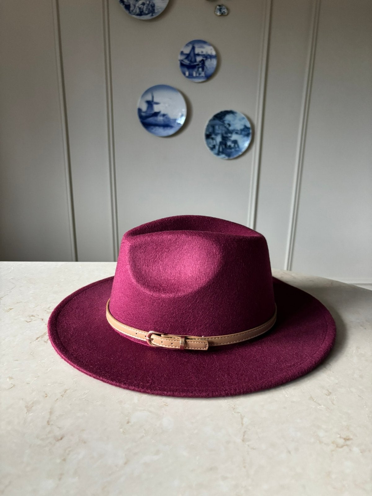Chique burgundy cownoyhoed,gleufhoed wijn rood,55,56,57 cm, Kleding | Dames, Ophalen of Verzenden, Nieuw, One size fits all, Hoed