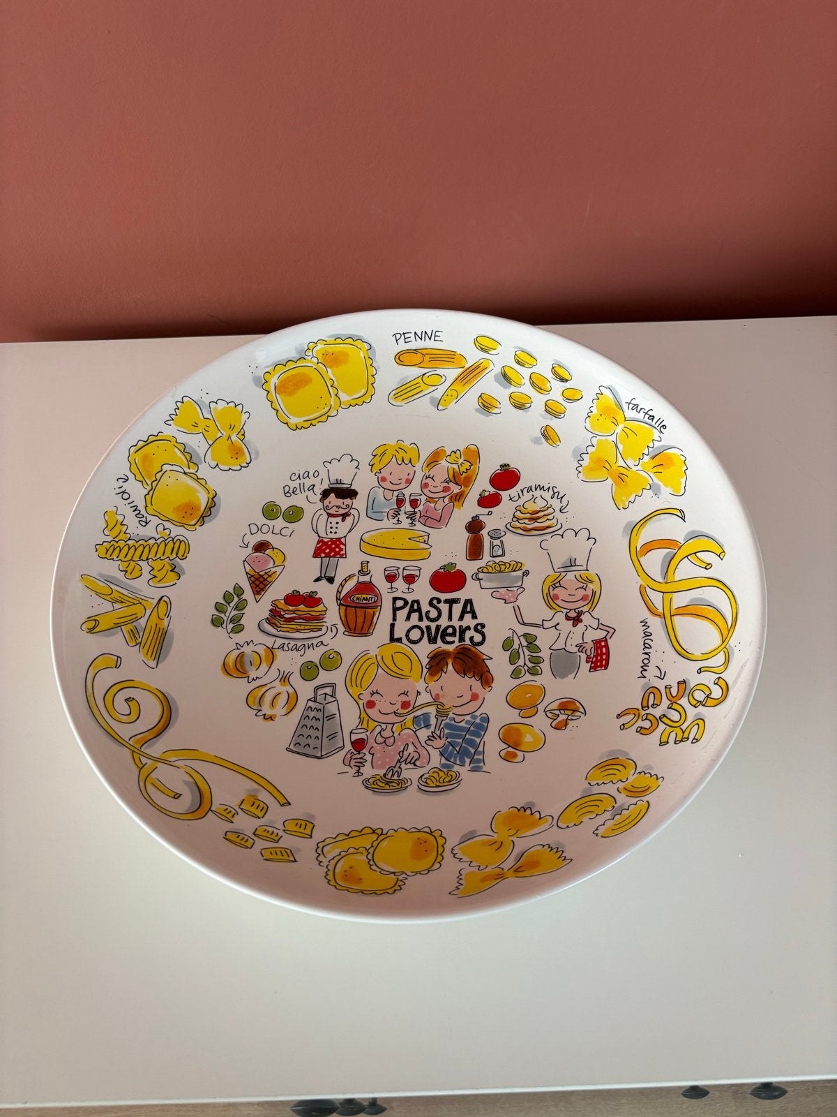 Grote pastakom 'Pasta Lovers' - Nieuwstaat, Huis en Inrichting, Ophalen, Porselein of Keramiek, Schaal, Rond