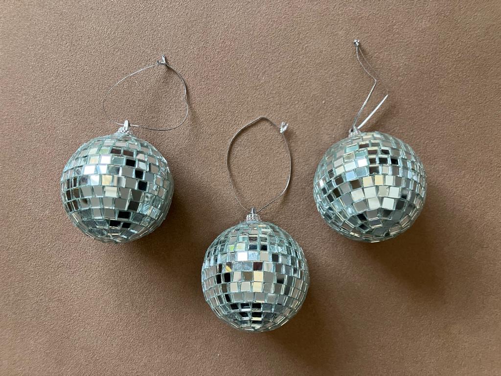 3 met Spiegeltjes gedecoreerde Kerstballen, Ophalen of Verzenden, Gebruikt