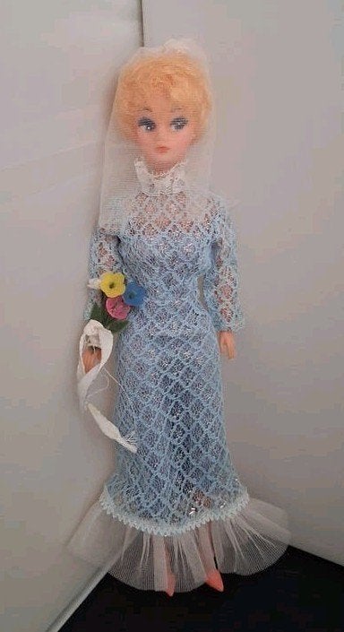 Nieuwe Barbiepop met bruidskleding (23), Ophalen of Verzenden, Nieuw