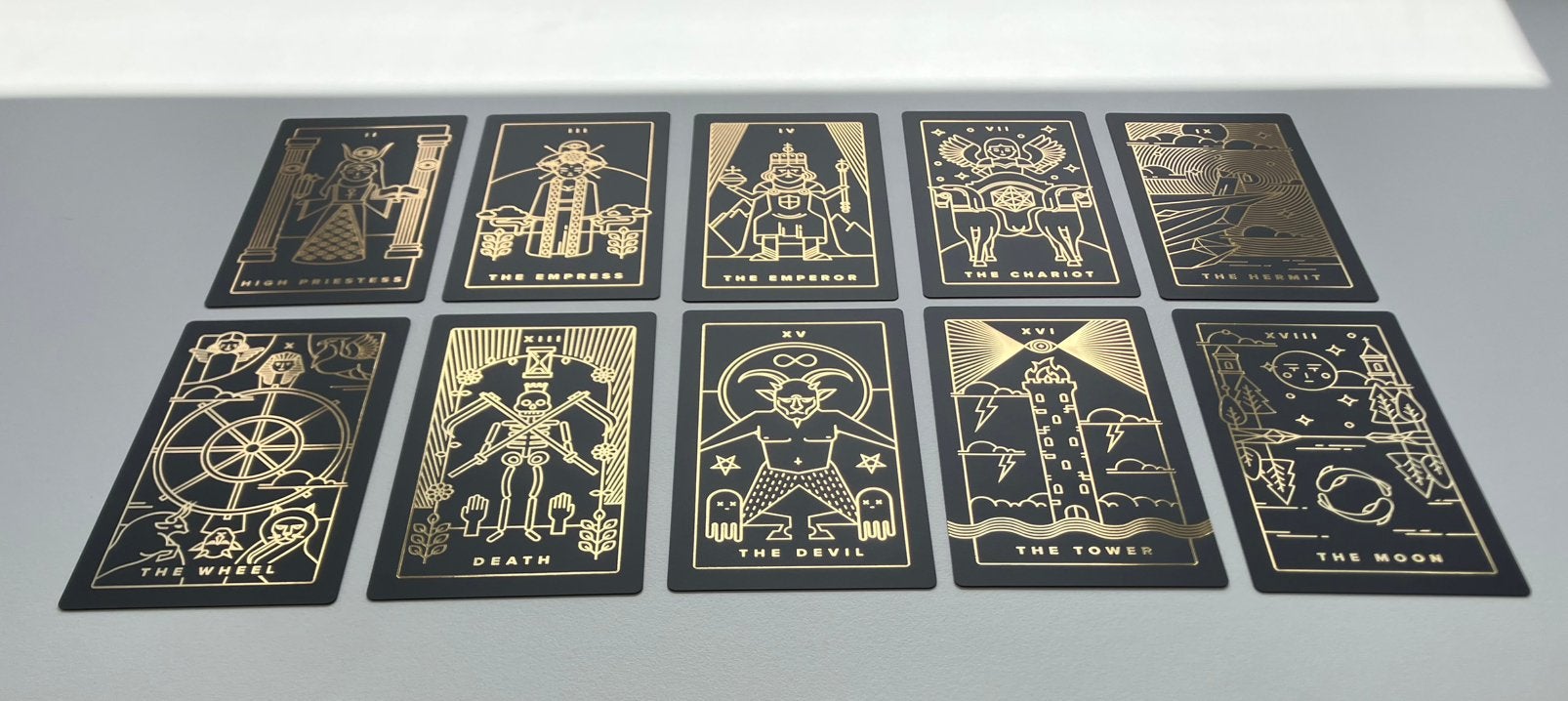 Golden Thread Tarot - Labyrinthos, Boeken, Verzenden, Zo goed als nieuw, Tarot of Kaarten leggen, Overige typen
