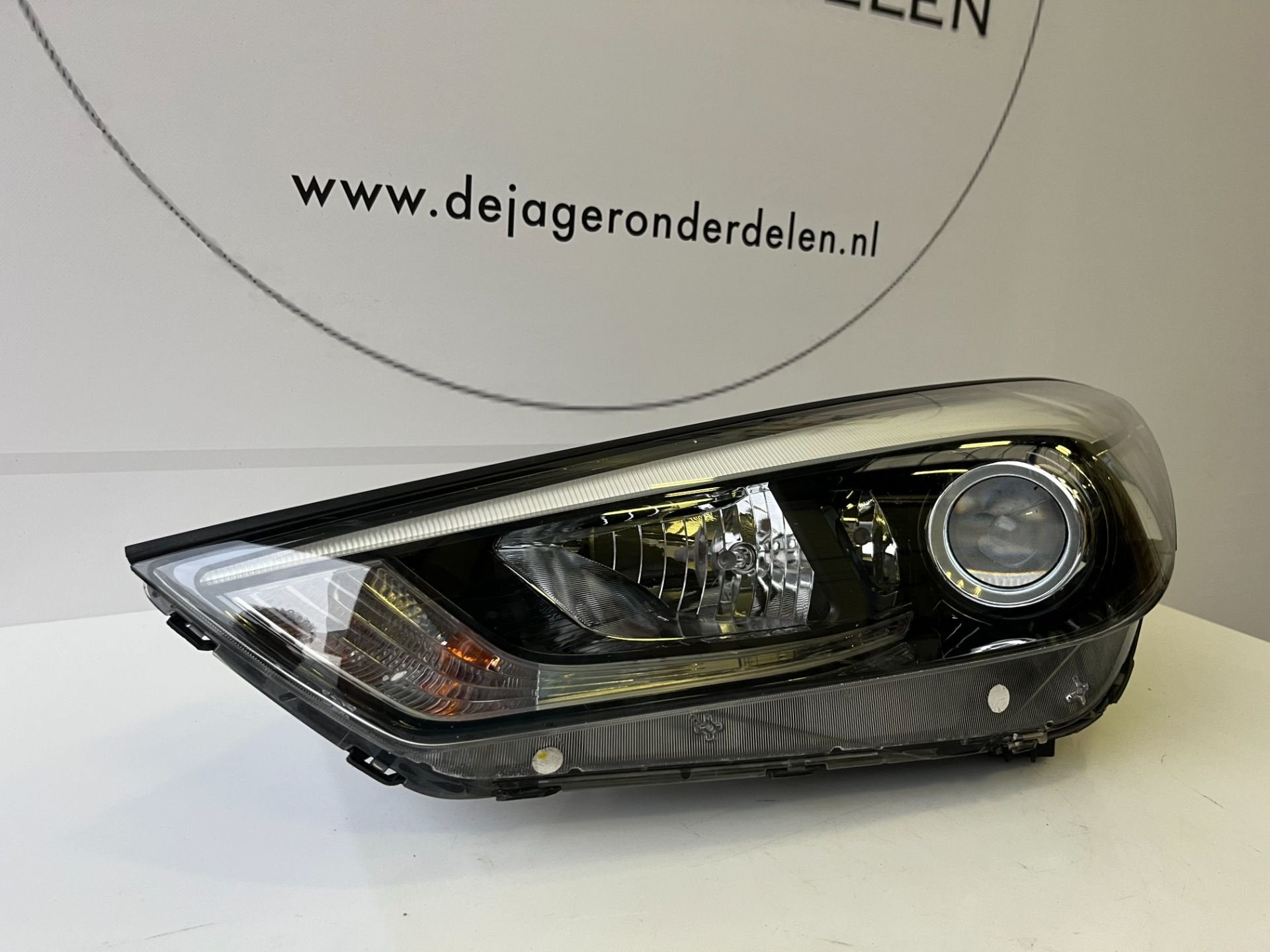 HYUNDAI TUCSON LED KOPLAMP LINKS 92101-D7100, Gebruikt, Heolleung-ro 12
06797  Seoul, Ophalen of Verzenden, Info@hyundai.com