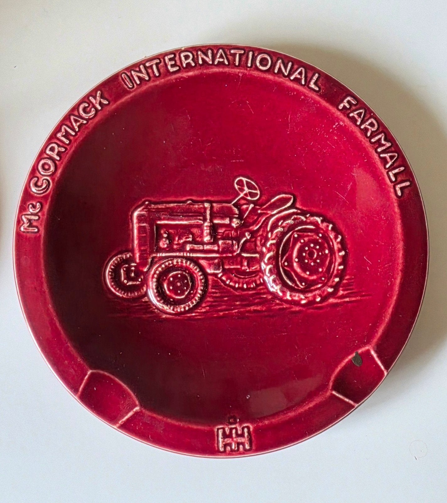 McCormick International Farmall Keramische Asbak, Verzenden