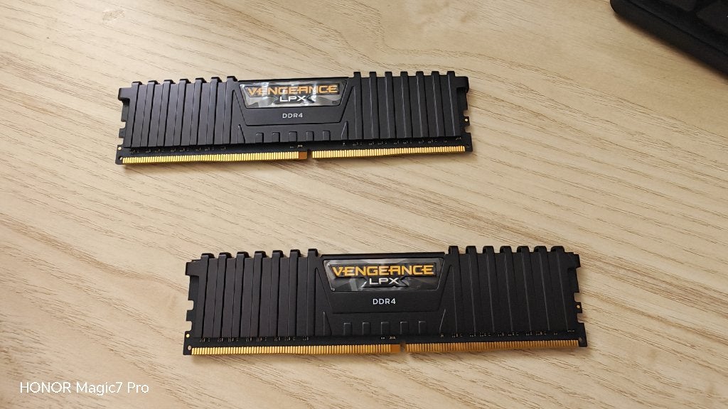 Corsair Vengeance LPX 16GB (2x8GB) DDR4 3200MHz - Samsung