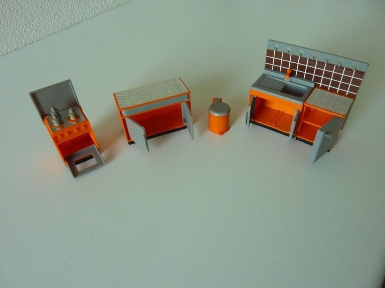 poppenhuis meubels oven fornuis pannen keukenkast koelkast, Verzamelen, Poppenhuizen en Toebehoren, Ophalen, Nieuw, Overige typen