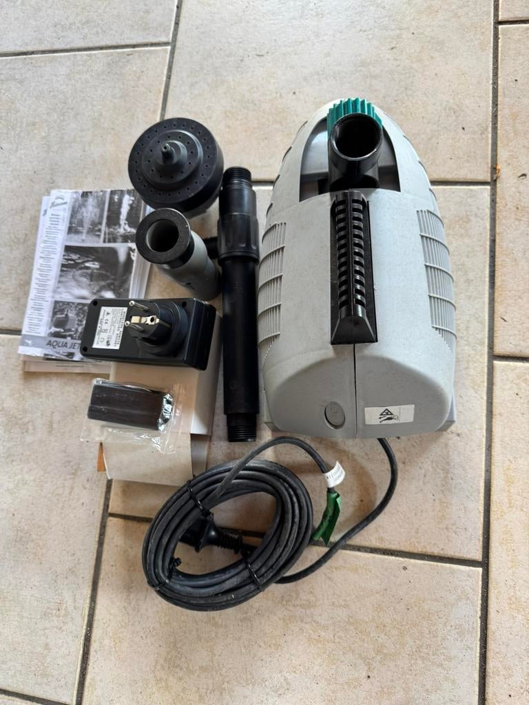 AQUA JET 6060 L/H VIJVER POMP, Ophalen of Verzenden, Zo goed als nieuw