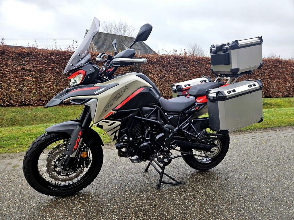 BENELLI TRK702-X 2024 ABS Koffers Dagrijlamp Spaakwielen Trk, 700 cc, 2 cilinders, Motorrijbewijs A, Bedrijf