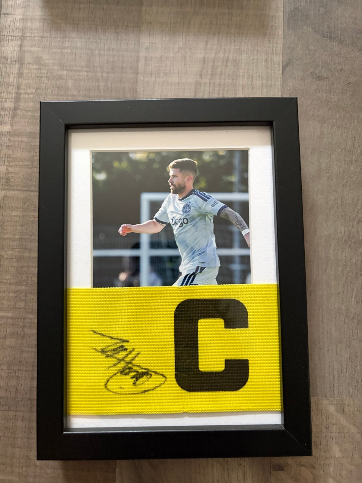 Gesigneerde aanvoerdersband Henrique Ajax + videobewijs, Ophalen of Verzenden, Zo goed als nieuw, Ajax, Overige typen