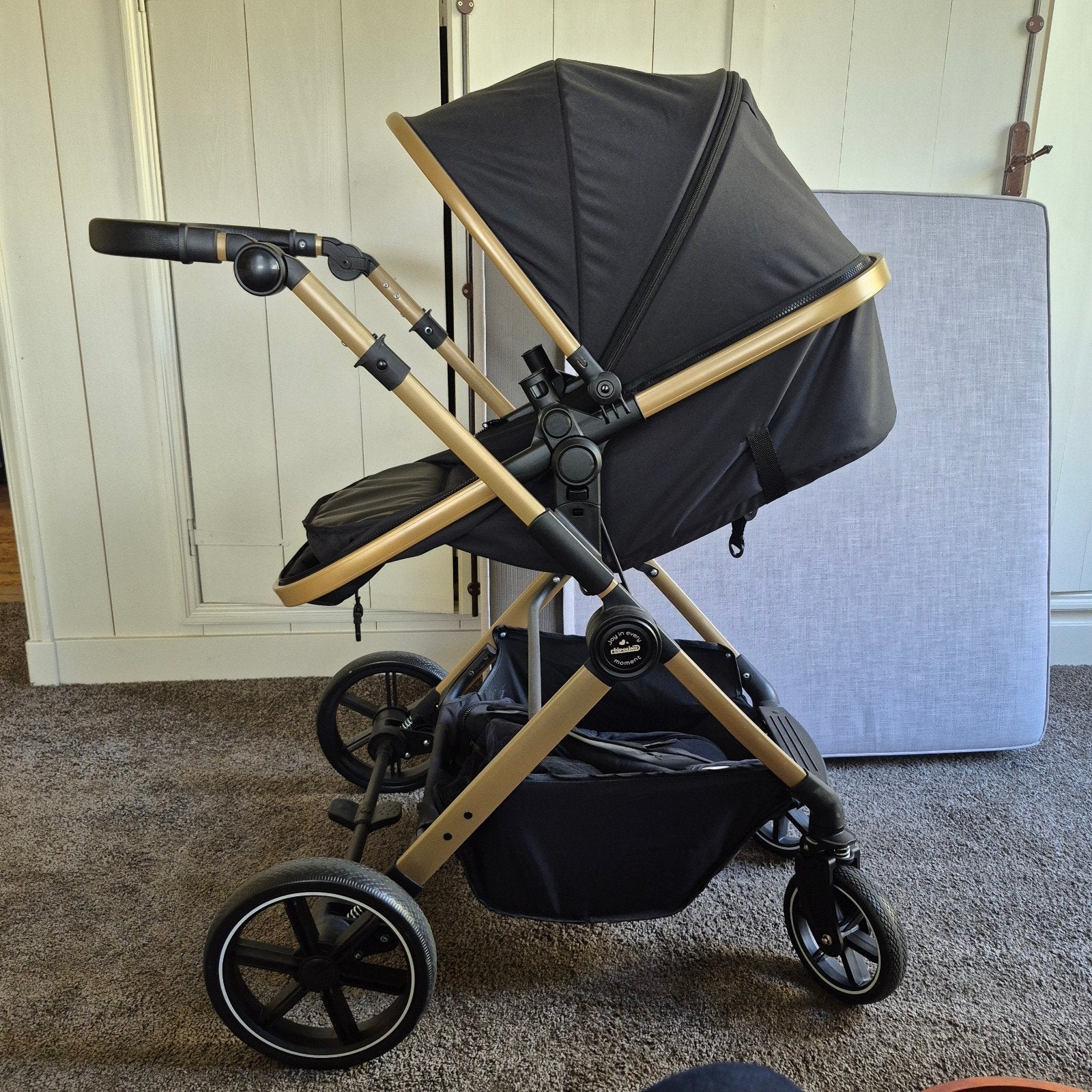Kinderwagen 3-in-1 Combiwagen Zwart/Goud, Kinderen en Baby's, Kinderwagens en Combinaties, Nieuw, Verstelbare duwstang, Combiwagen