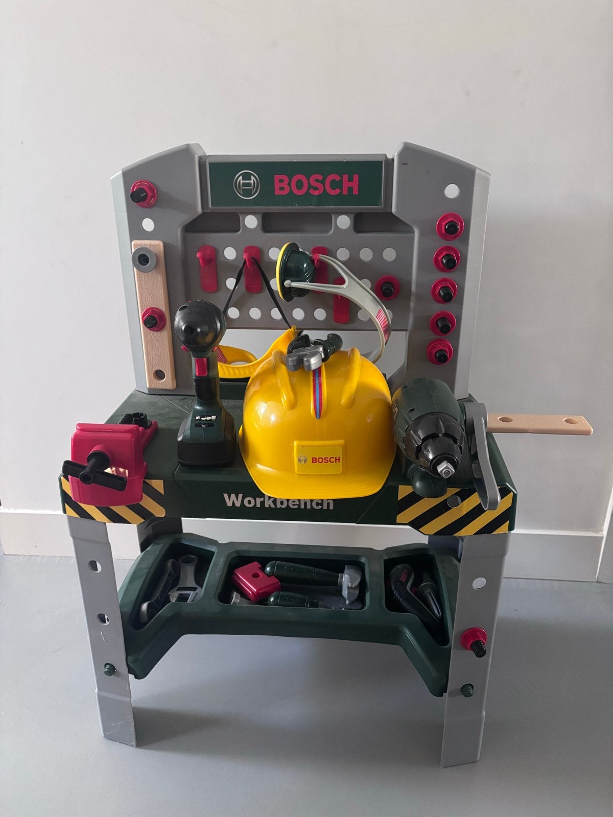 Bosch Werkbank met gereedschap en accessoires, Kinderen en Baby's, Ophalen, Gebruikt, Jongen of Meisje