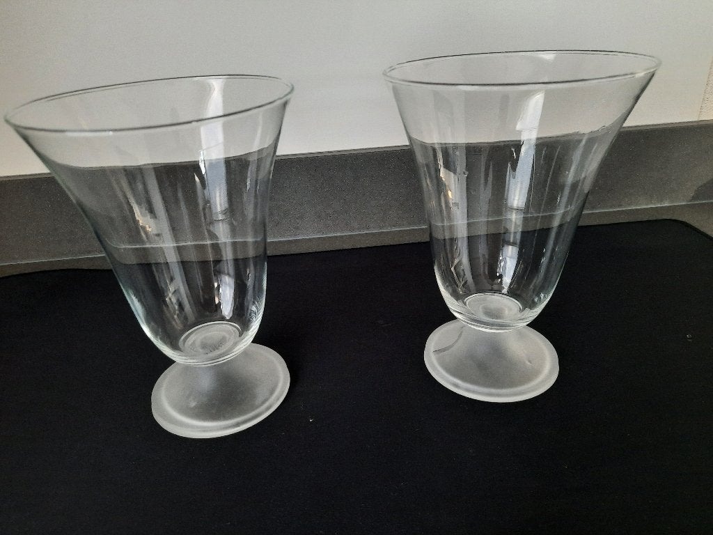 Set van 2 glazen vazen met matte voet, Ophalen of Verzenden