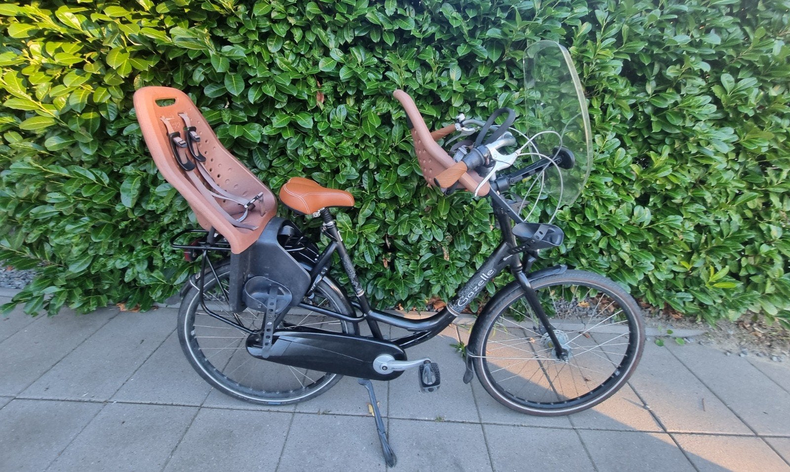 Gazelle Bloom 61cm 7 Versnellingen stuurslot Yepp-zitjes, 2 zitjes, Zo goed als nieuw, Dubbele standaard, Schijfrem