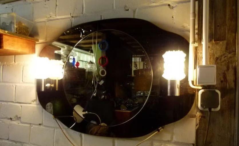 vintage spiegel badkamer met verlichting 70er, Huis en Inrichting, Woonaccessoires | Spiegels, Ophalen, Zo goed als nieuw, 75 tot 100 cm