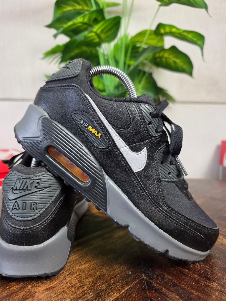 Nike Air Max 90 GS University Gold Black maat 40, Zwart, Nike, Nieuw, Ophalen of Verzenden