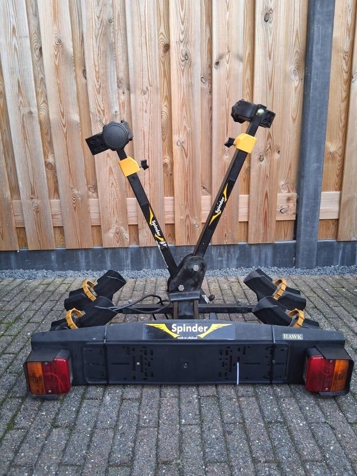 Spinder Hawk goede en complete staat!, Auto diversen, Ophalen, 2 fietsen, Gebruikt, Trekhaakdrager
