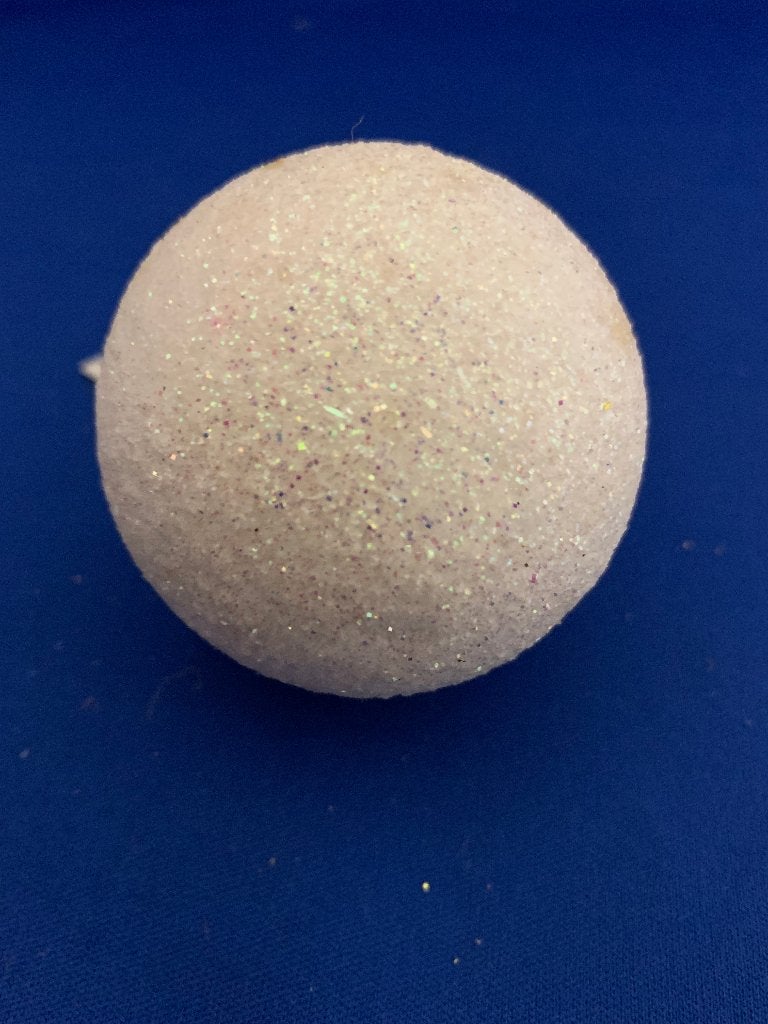 Bijzondere witte kerstbal., Diversen, Kerst, Nieuw, Ophalen of Verzenden