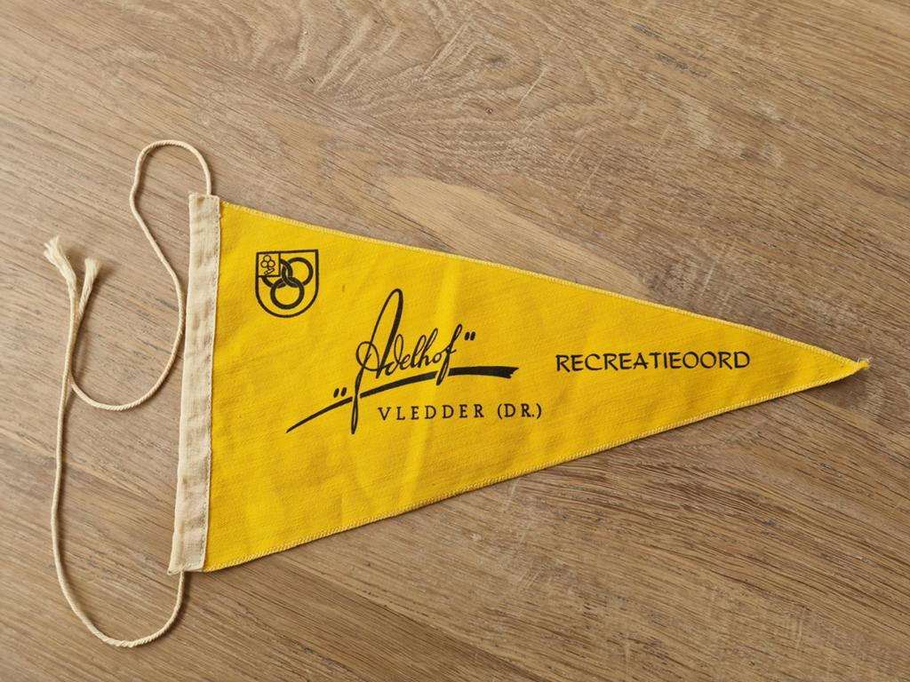 Vlaggetje bootvlag vaandel Recreatieoord Adelhof Vledder (dr, Ophalen of Verzenden, Gebruiksvoorwerp