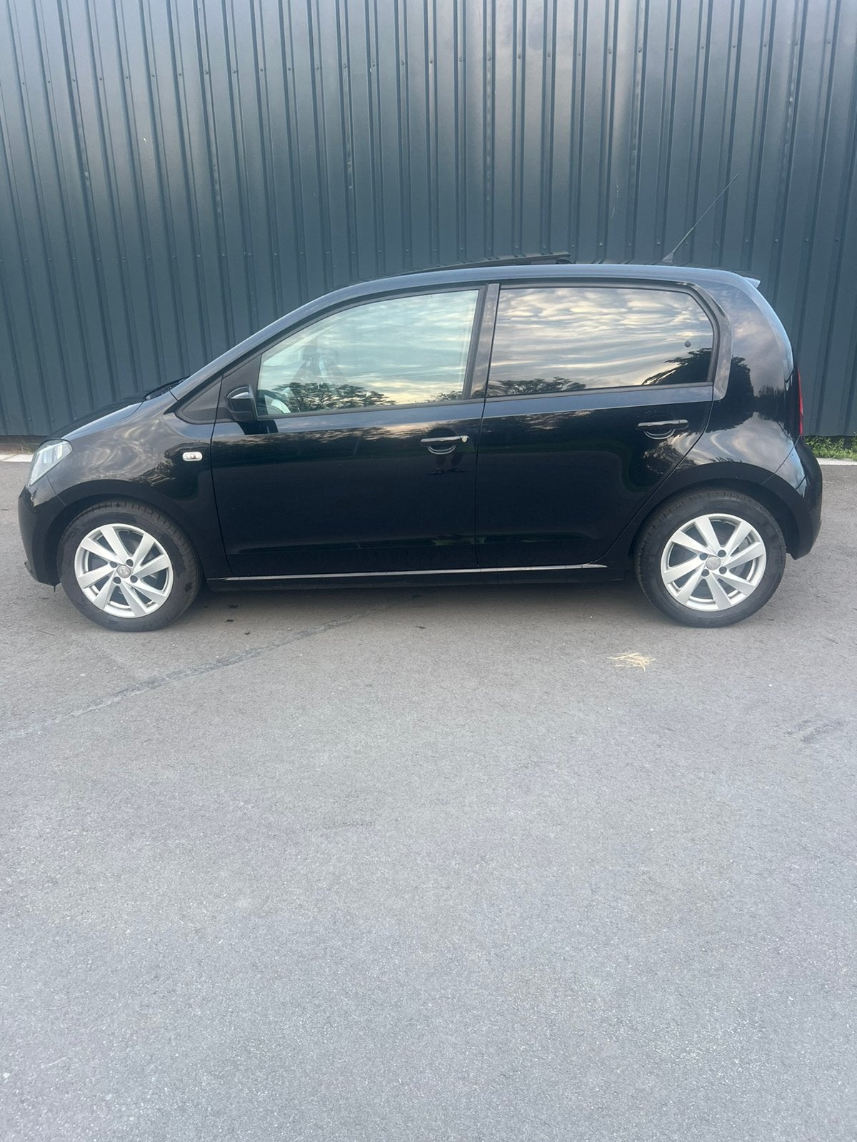 Seat Mii 1.0 75 pk style sport schuifkantel  1st eig. Nw Apk, Auto's, Seat, Voorwielaandrijving, 74 pk, 4 cilinders, 840 kg