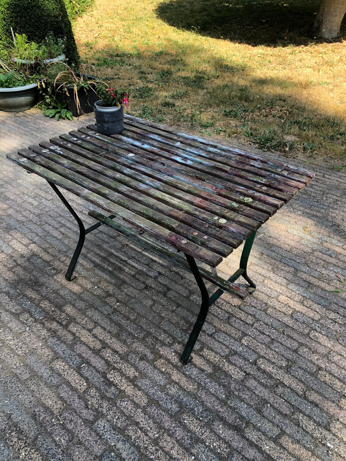 Plantentafel met metalen onderstel, Ophalen, Gebruikt, Hardhout, 2 zitplaatsen
