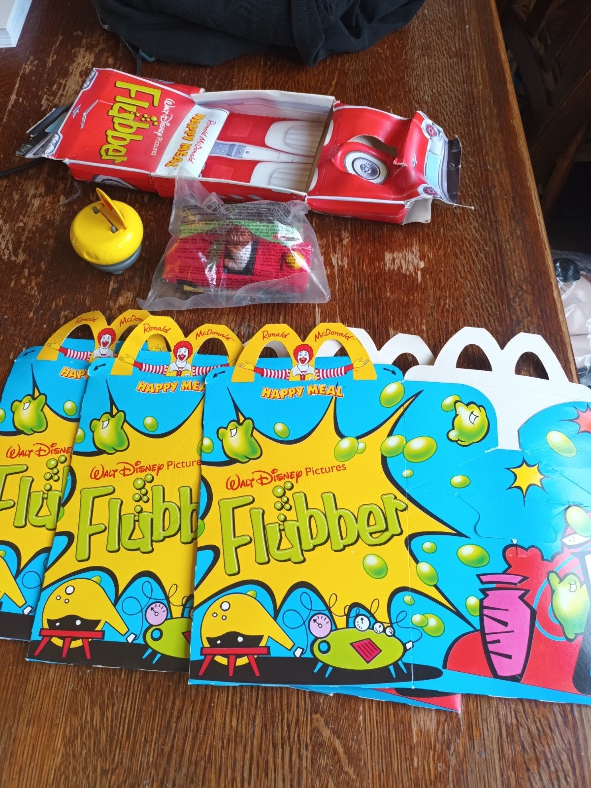 McDonald's Happy Meal Flubber speeltjes en dozen, Ophalen of Verzenden, Zo goed als nieuw