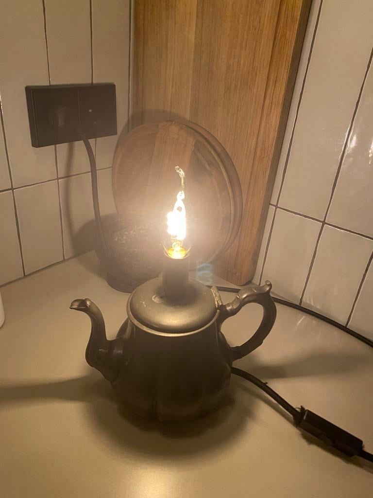 Zelfgemaakte lamp van theepot, Ophalen of Verzenden