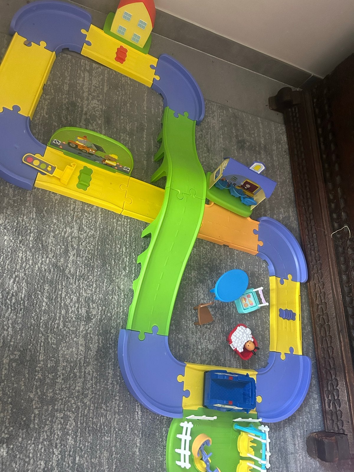 Grote speelgoedbaan peppa pig met auto's en accessoires, Ophalen, Gebruikt, Jongen of Meisje