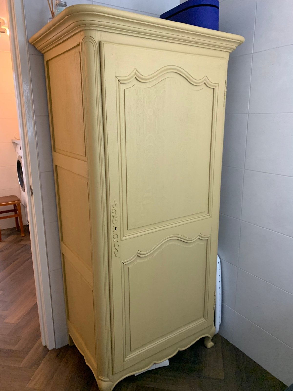 Woonkamer/Kleding/Keuken/Douche/Servies/Baby/ Kast, Ophalen, Zo goed als nieuw