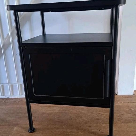 Nachtkastje nog als nieuw, Huis en Inrichting, Ophalen, Zo goed als nieuw, Metaal of Aluminium, Minder dan 45 cm