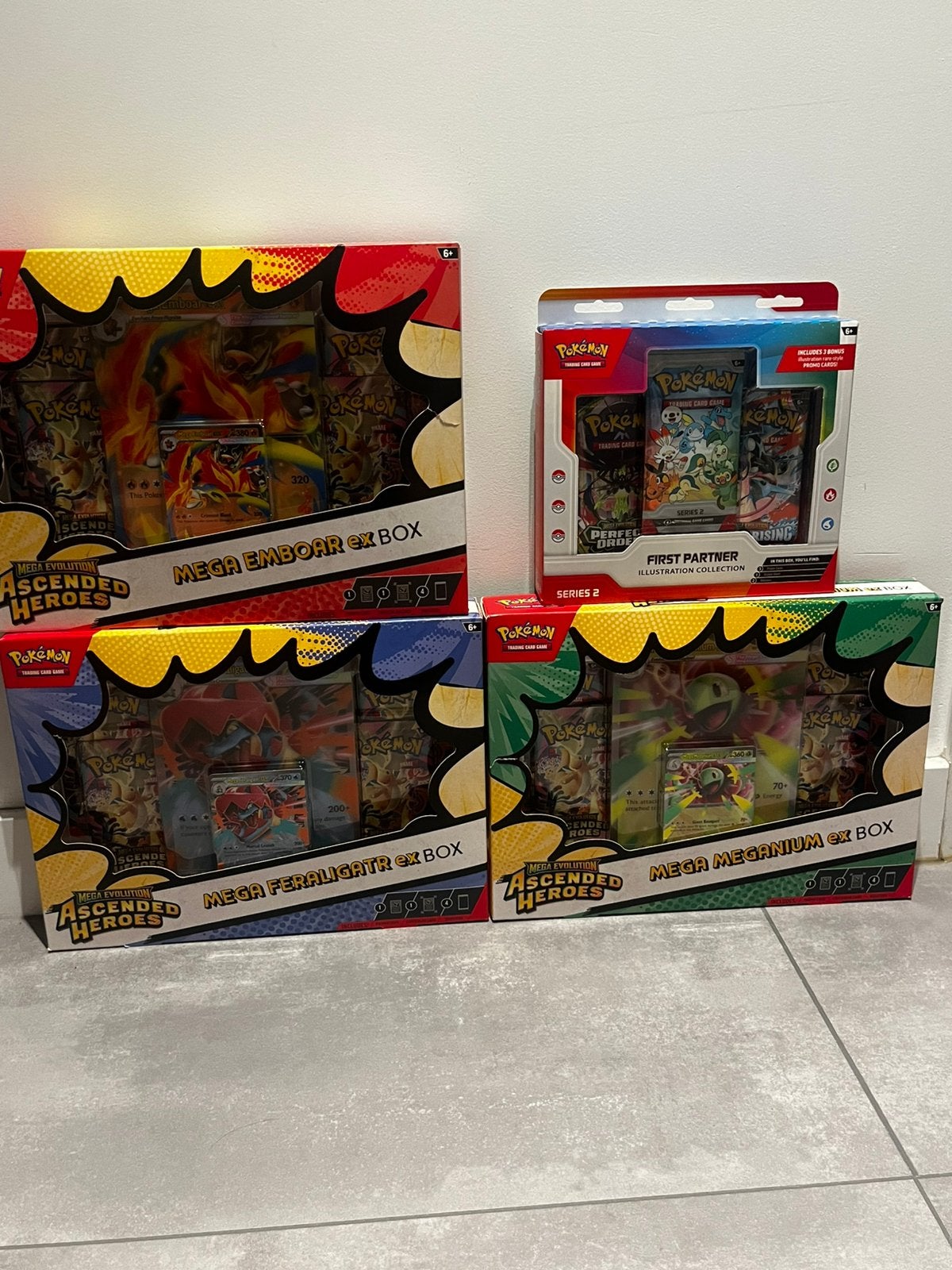 pokemon box ascended heroes en first partner series 2, Ophalen of Verzenden, Zo goed als nieuw