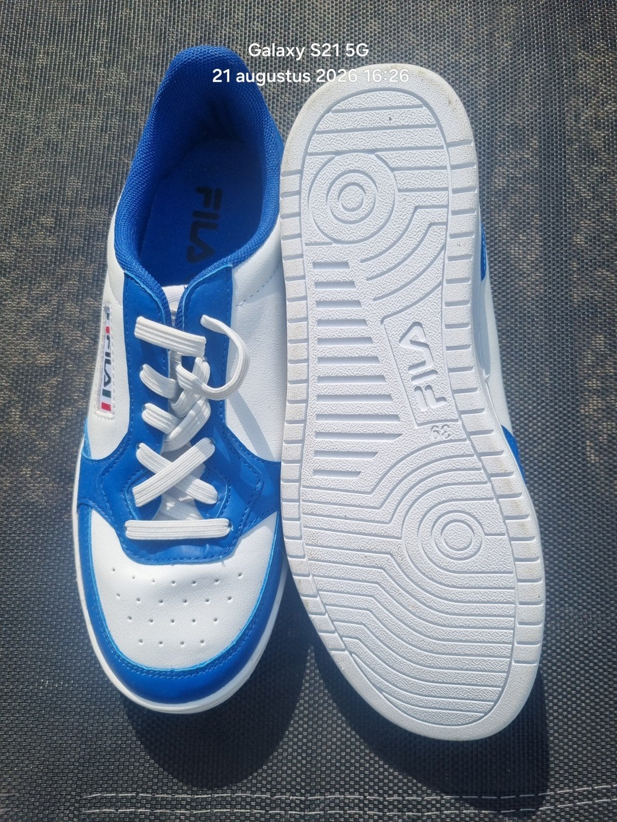 Nieuwe blauw-witte Fila gympen maat 39, Blauw, Nieuw, Ophalen of Verzenden, Sneakers of Gympen