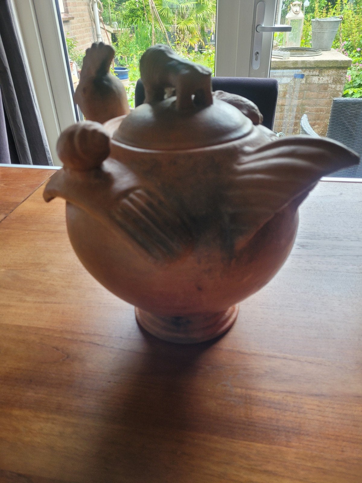 Unieke handgemaakte terracotta pot met dierenfiguren, Ophalen