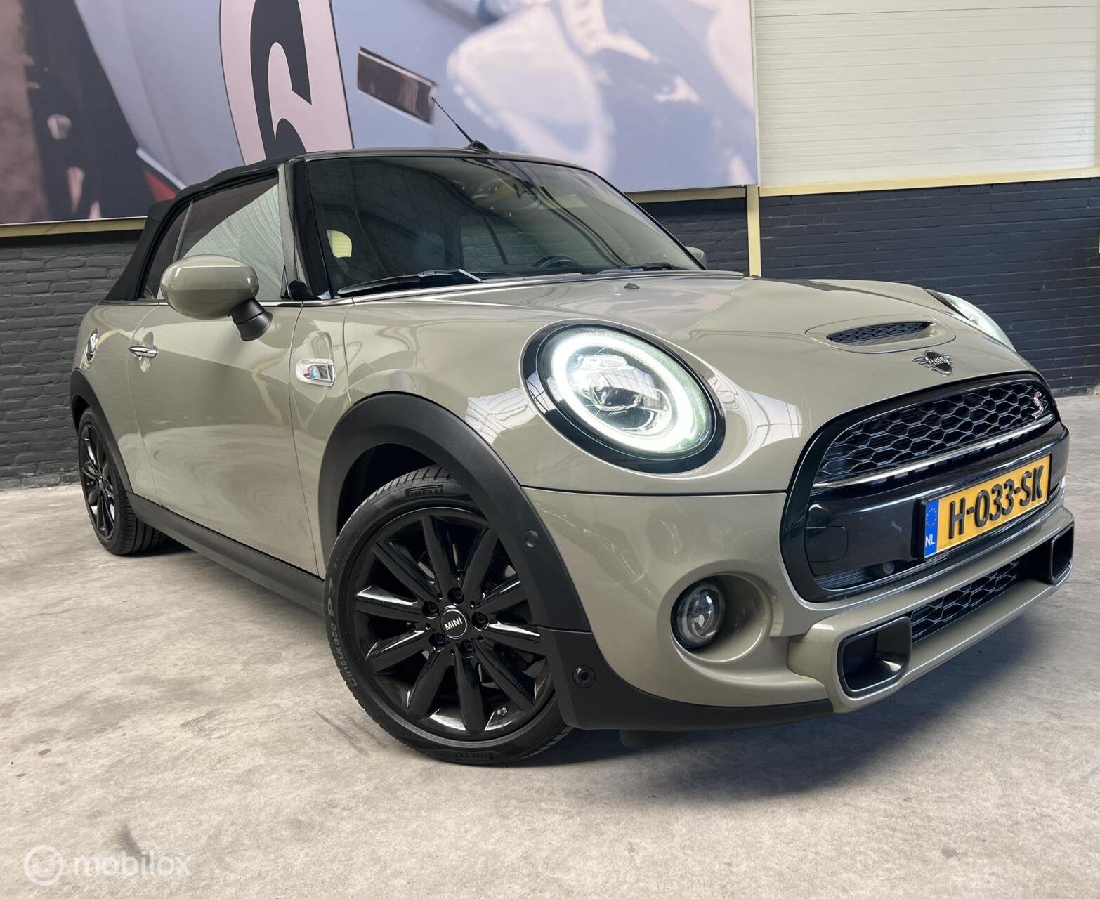 Mini Cabrio 2.0 Cooper S | Mini Yours|JCW| HUD| H&K|, 1998 cc, Gebruikt, Cabriolet, 4 stoelen