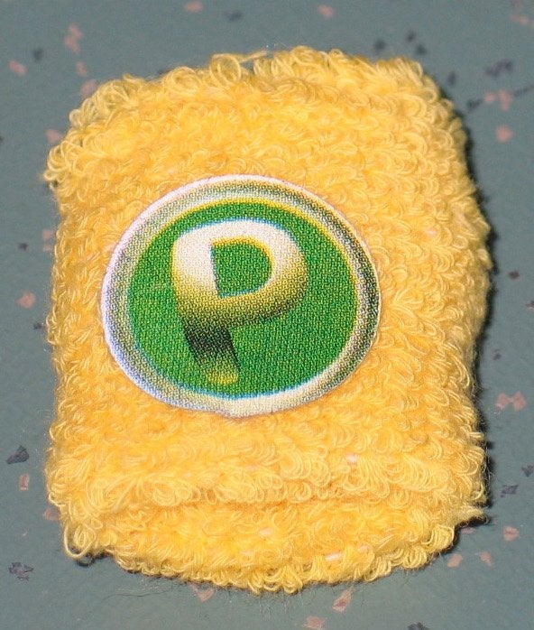 Gele zweetband met 'P' logo - Telefoonaccessoire, Ophalen of Verzenden, Zo goed als nieuw, Telefoonhanger of Accessoire, Universeel