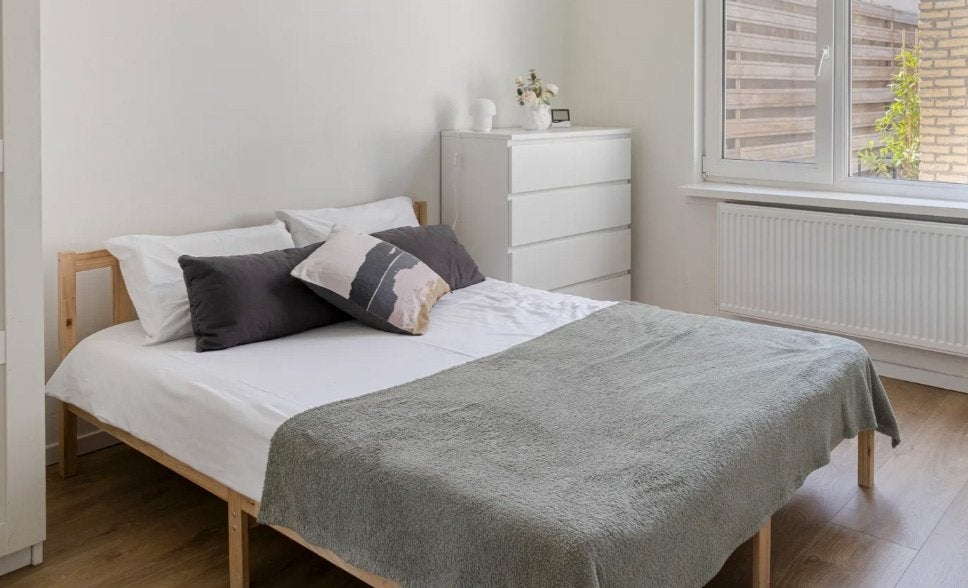 VidaXL Wooden Bedframe & Ikea Mattress & Topper, Ophalen, Gebruikt, Overige kleuren, Tweepersoons