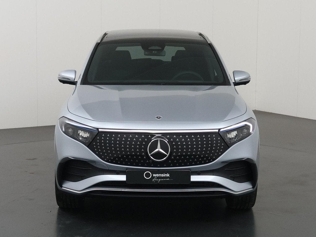 Mercedes-Benz EQA 250+ Business Solution AMG 71 kWh | 15-7-2, Auto's, Mercedes-Benz, Zwart, 445 min, SUV of Terreinwagen, Zilver of Grijs