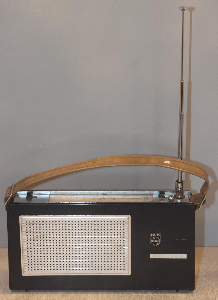 Zwart Philips L2X00T transistor radiootje; 1962, Ophalen of Verzenden