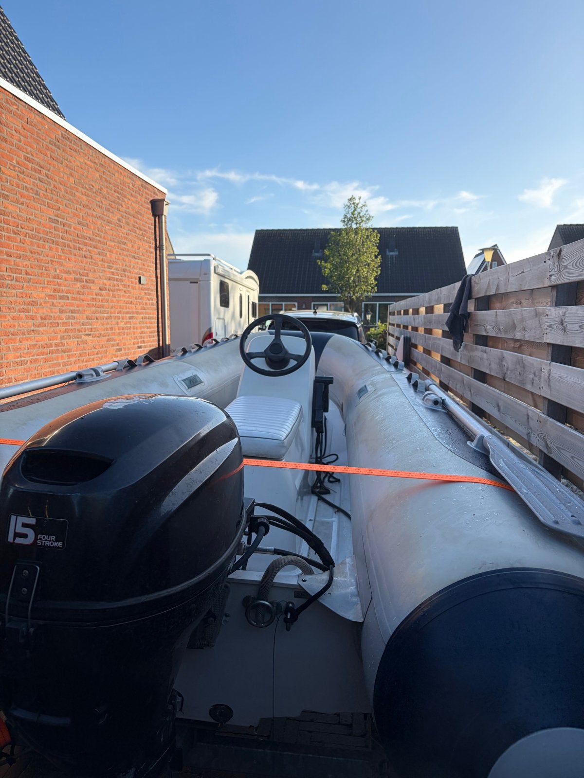 Rubberboot/mini rib met 15pk buitenboordmotor en trailer, Watersport en Boten, Rubberboten, Ophalen of Verzenden, Polyester/glasvezel