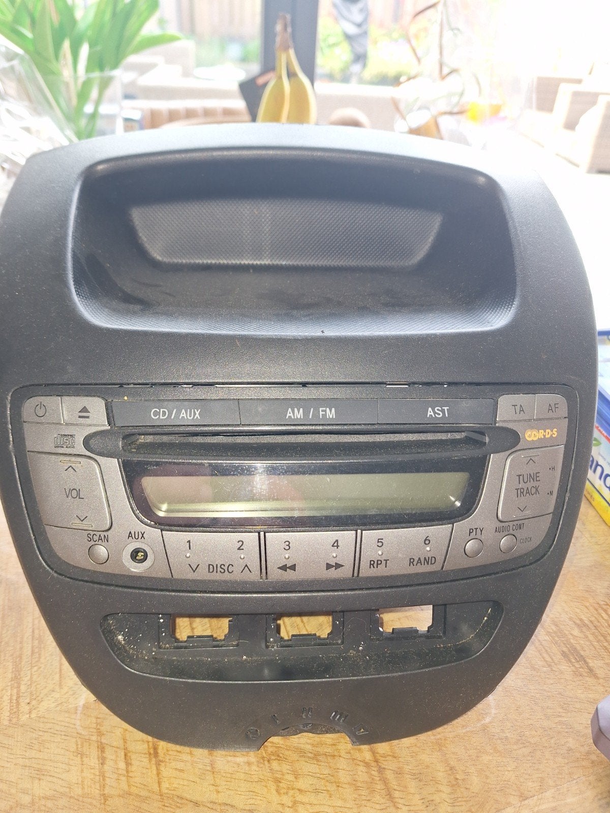 citroen  C1 radio cd speler, Ophalen