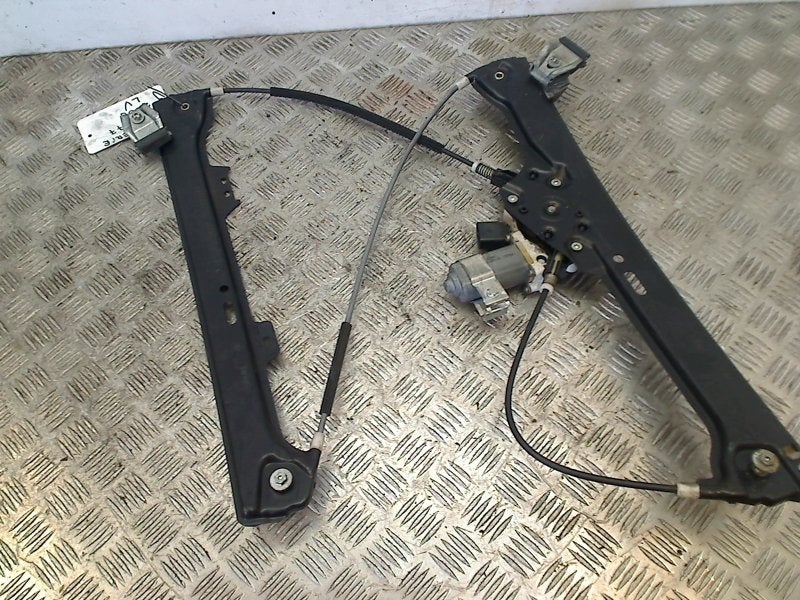 Raammechaniek Elek Links Voor BMW 5 serie (E60) 2005 7075667, Gebruikt, Petuelring 130, München 80809, , Duitsland, BMW, Bayerische Motoren Werke AG