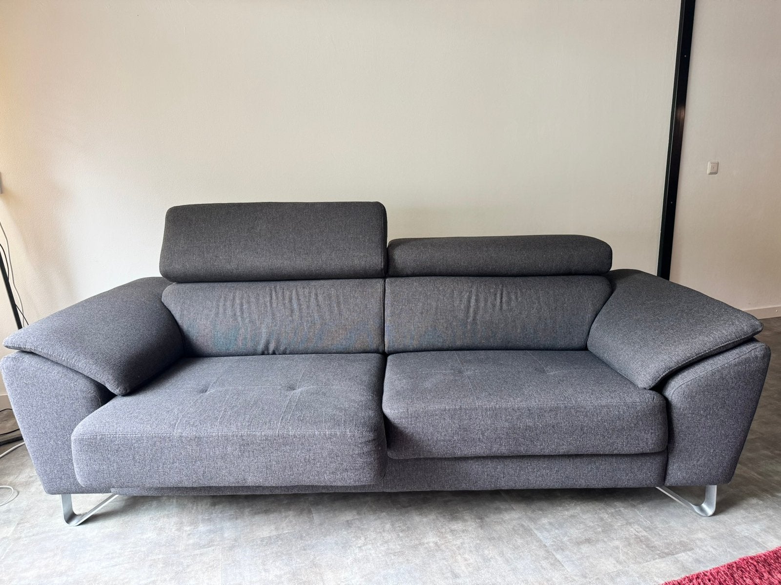 Comfortabele antraciet 2-zitsbank, uitschuifbare zittingen, Huis en Inrichting, Banken | Bankstellen, Ophalen, Gebruikt, 100 tot 125 cm
