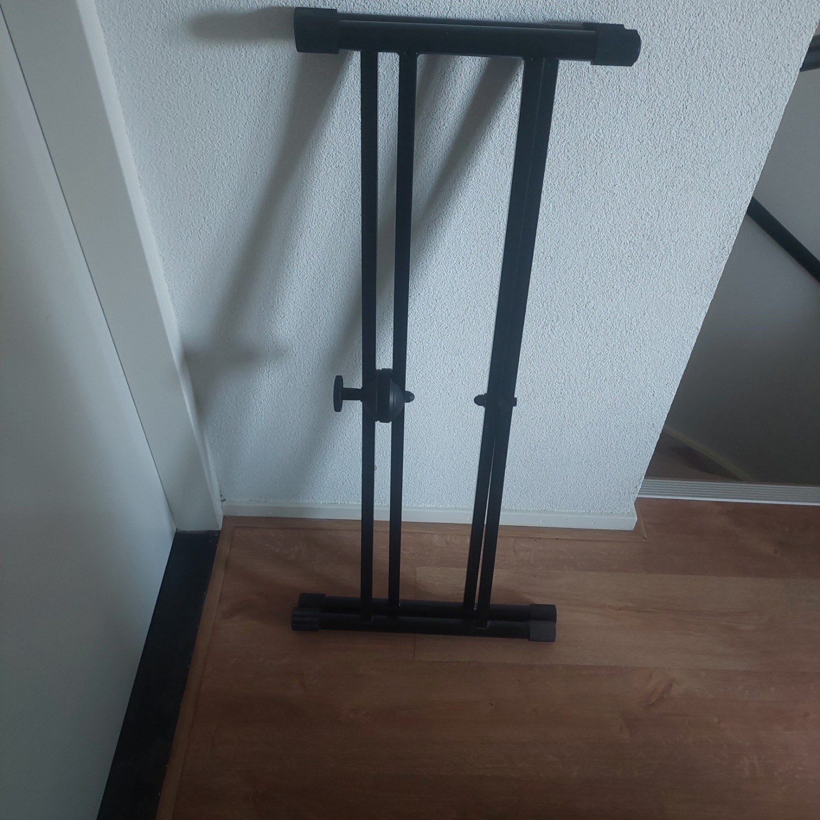Zwart keyboardstandaard - Zo goed als nieuw, Ophalen, Zo goed als nieuw, Instrumentstandaard, Keyboard of Synthesizer